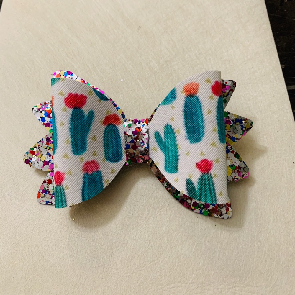 Cactus 🌵 girl hair bow
